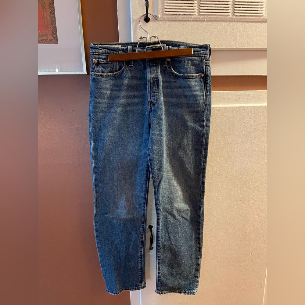 Levi’s premium denim wedgie straight jeans